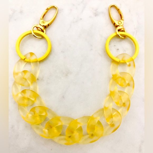 Acrylic Translucent Yellow Chain Link Bag Strap or Charm/Keychain - Picture 1 of 6
